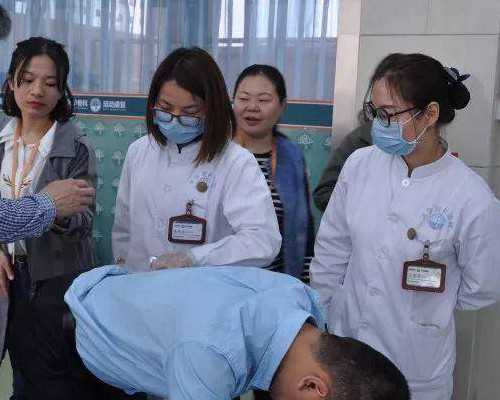 专家：妊娠纹能淡化不能消除